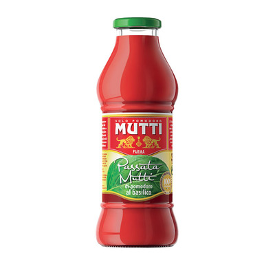 Mutti Passata gezeefde tomaten basilicum