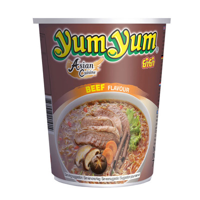 Yum Yum Beef flavour instant noodles cup