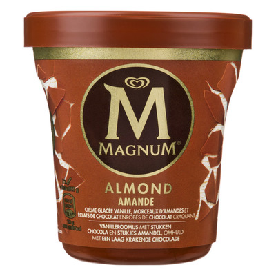 Magnum Pint almond