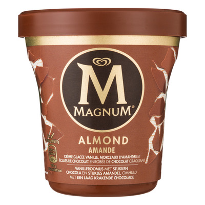Magnum Pint almond